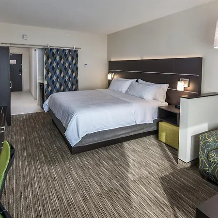 Holiday Inn Express & Suites - Saskatoon East - University By Ihg Exterior photo
