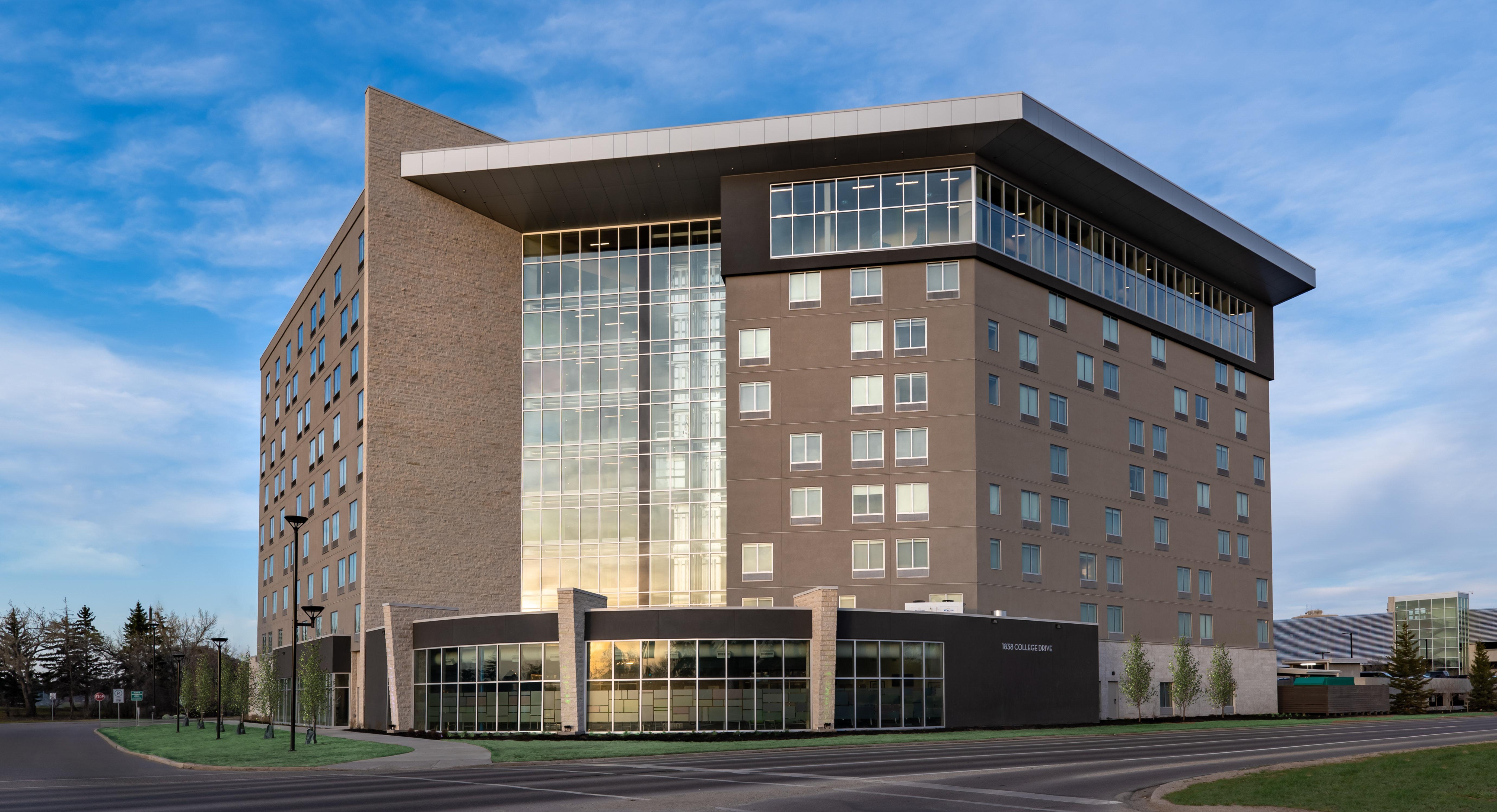 Express & - East - By Ihg Hotel